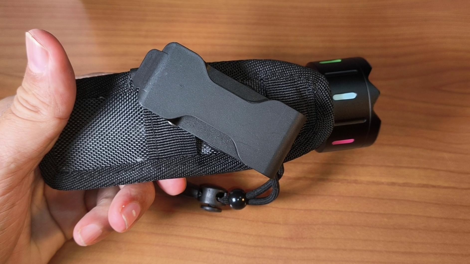 OUKENS Sports et Loisirs Étui Lampe Torche Nylon 360° Noir