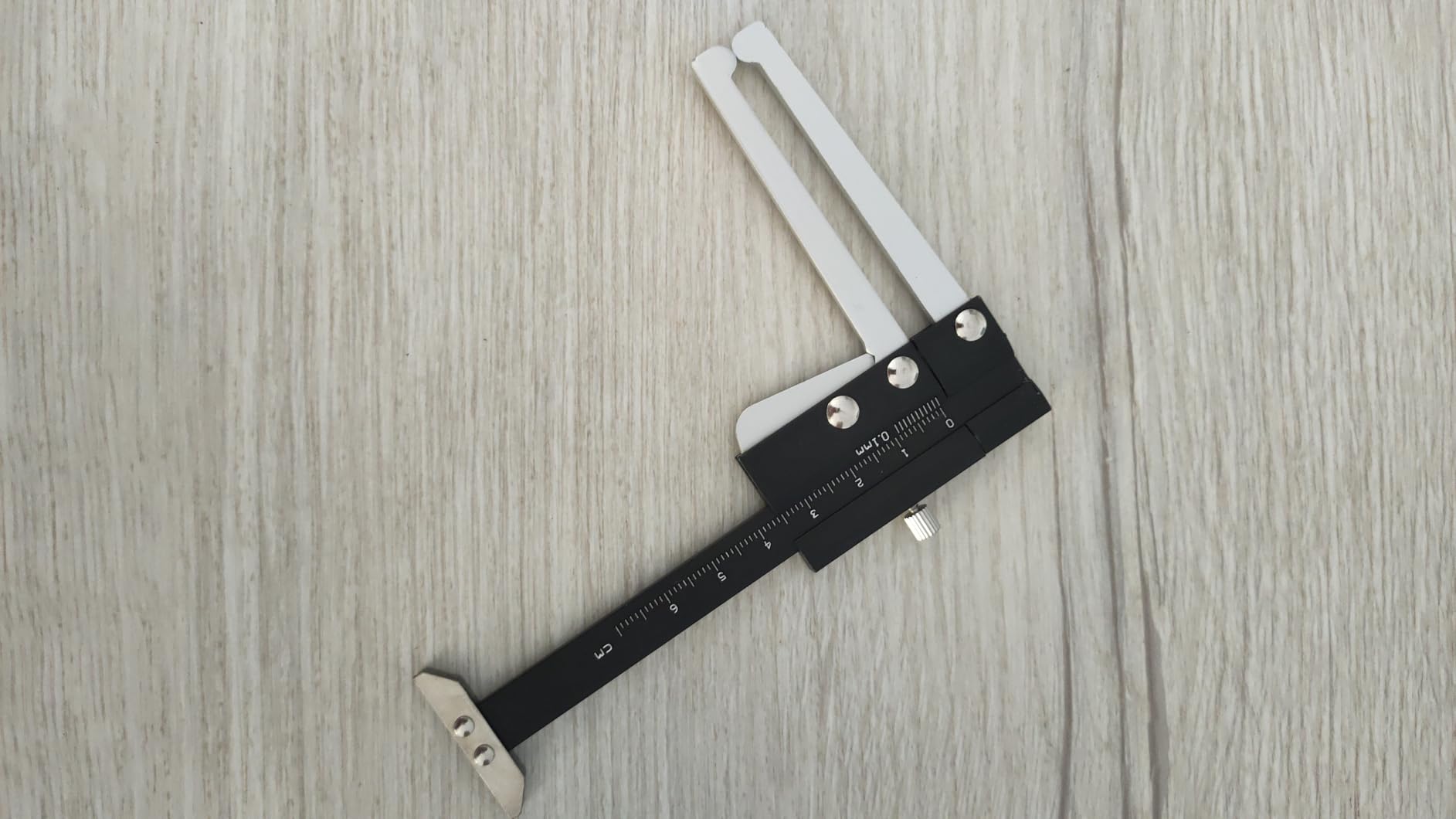 OUKENS Jauge Profondeur Pneu 0-60 mm Jauge 0,1 mm Alu