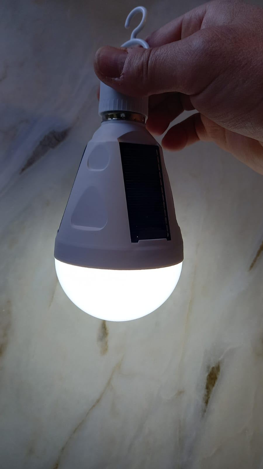 OUKENS Ampoule LED solaire E27 12W portable IP65