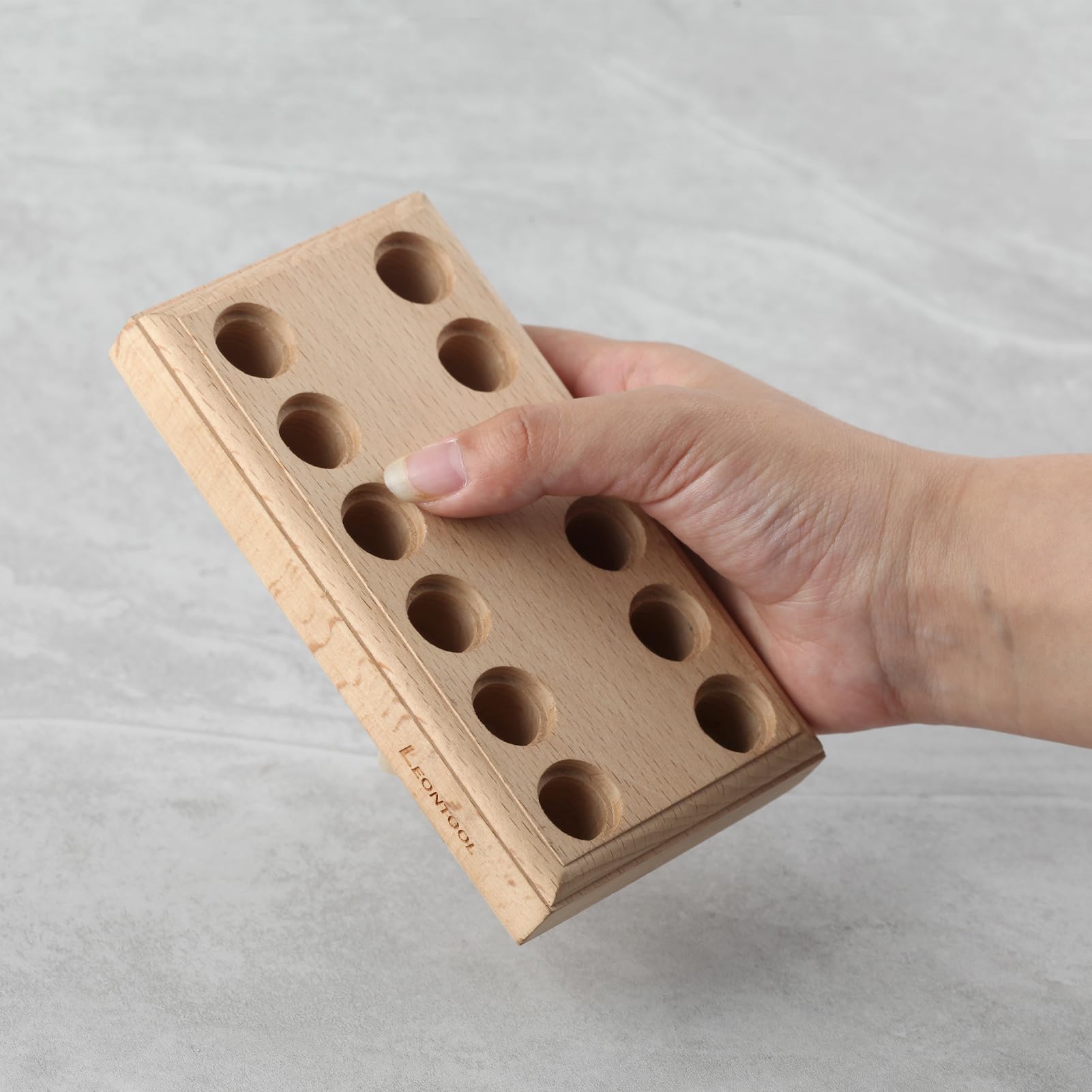 LEONTOOL Bloc bois 12 trous rangement pinces 80x148 mm